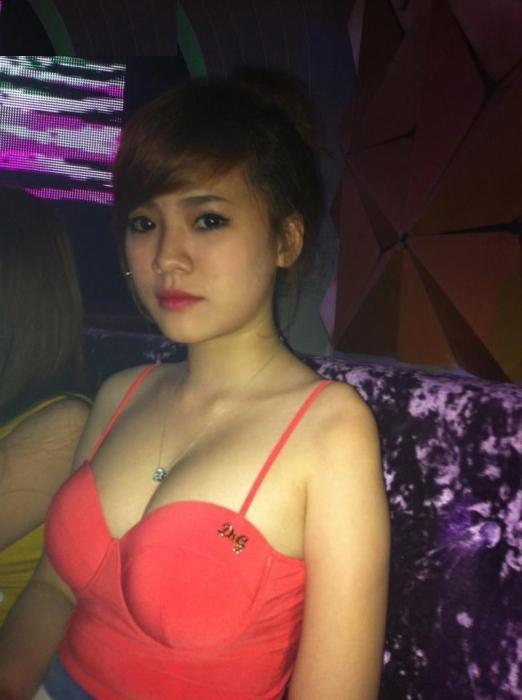 背叛丈夫的女社长的主演是谁